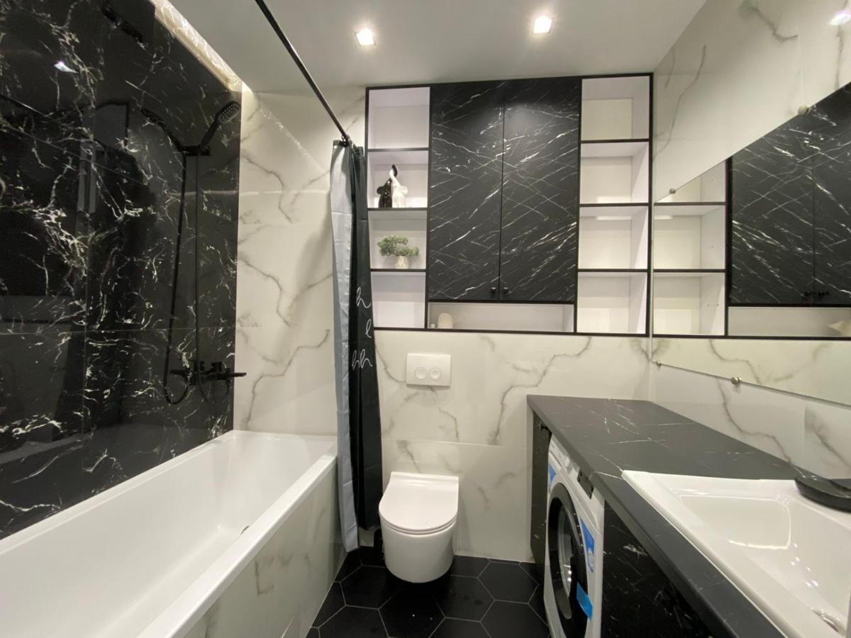 Квартира Для Вас Карла Мікльоша 7 Apartman Lviv Kültér fotó
