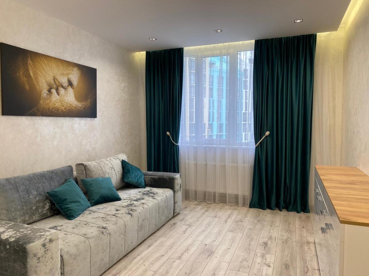 Квартира Для Вас Карла Мікльоша 7 Apartman Lviv Kültér fotó