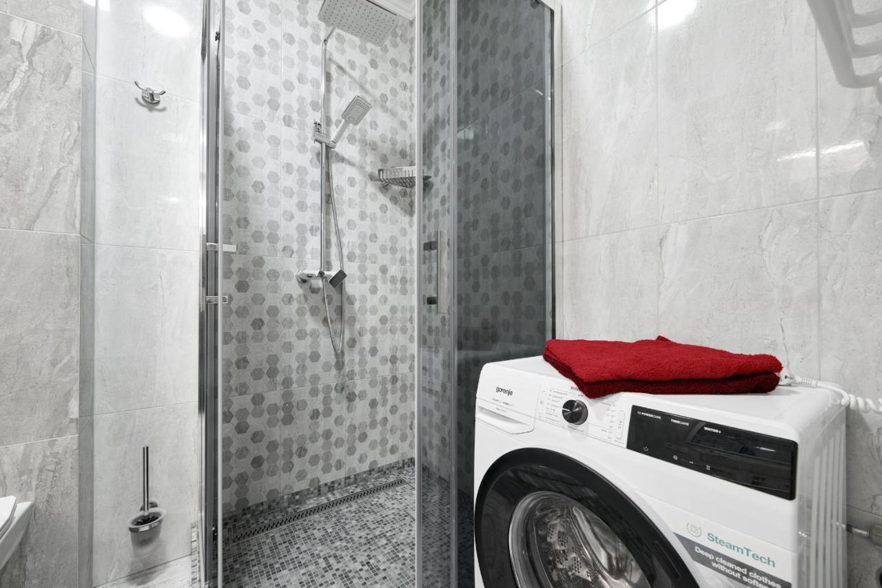 Квартира Для Вас Карла Мікльоша 7 Apartman Lviv Kültér fotó