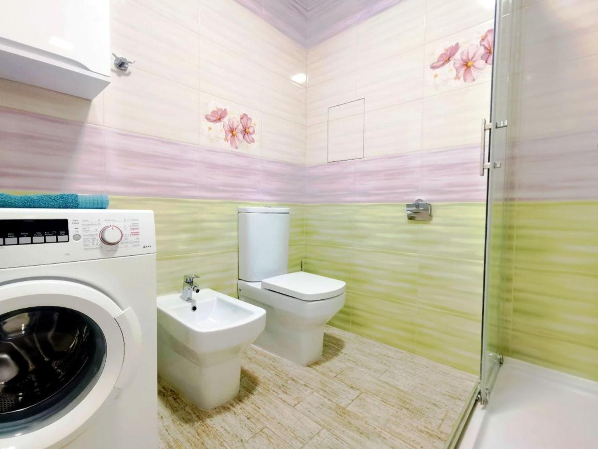 Квартира Для Вас Карла Мікльоша 7 Apartman Lviv Kültér fotó